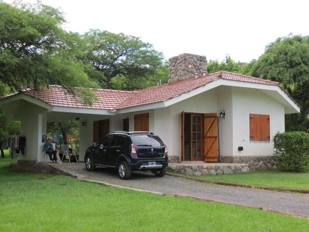 Cabanas Los Algarrobos Villa General Belgrano Exterior photo