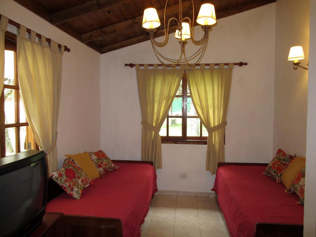 Cabanas Los Algarrobos Villa General Belgrano Exterior photo