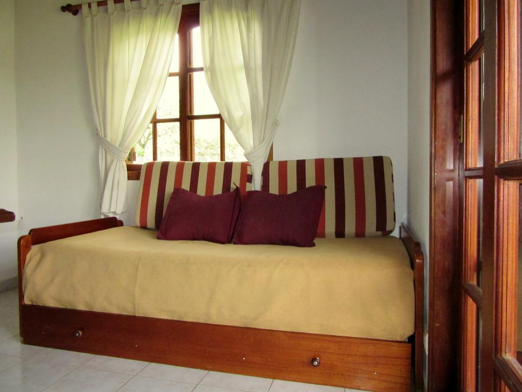 Cabanas Los Algarrobos Villa General Belgrano Exterior photo