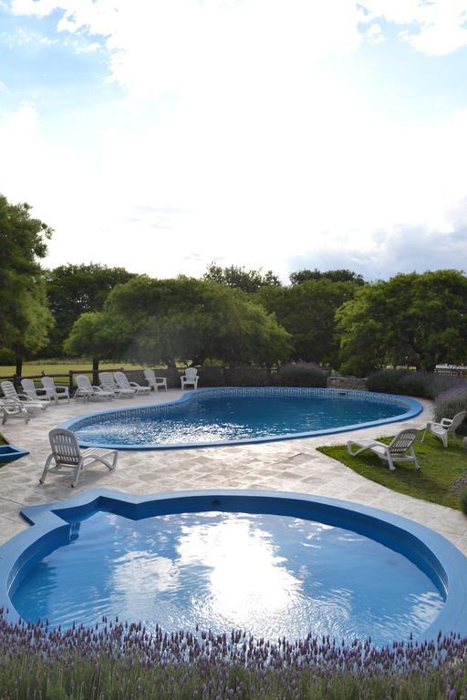 Cabanas Los Algarrobos Villa General Belgrano Exterior photo